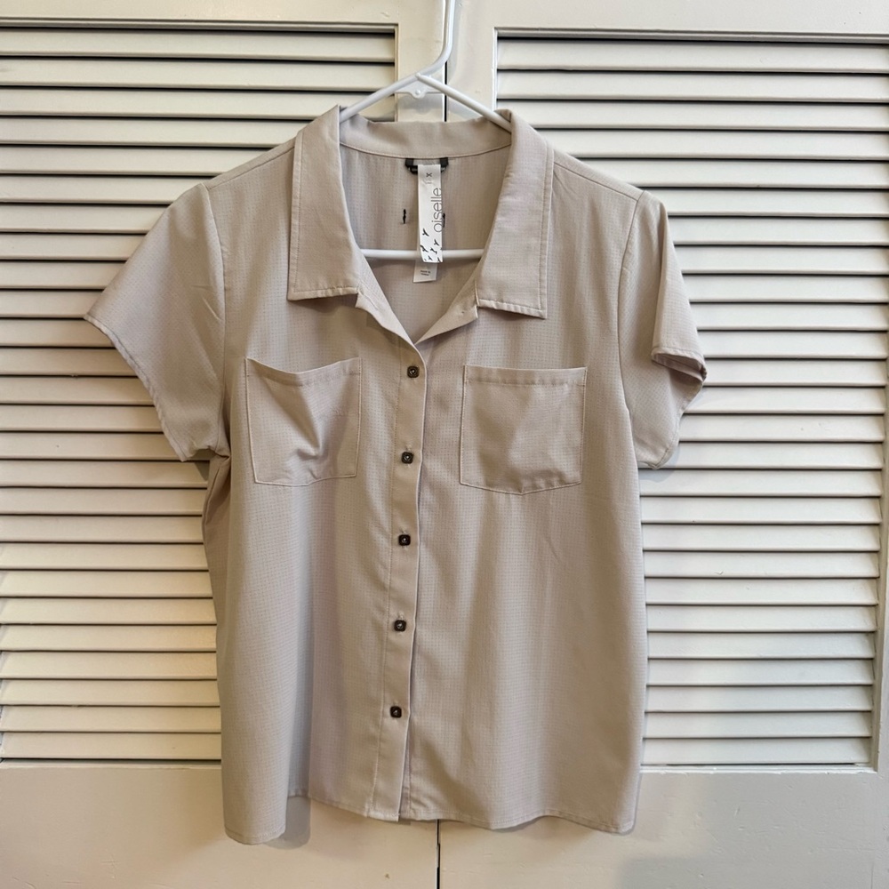 Oiselle Benjamina Button Short Sleeve